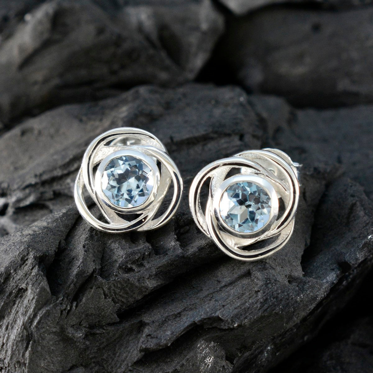 Blue-Topaz-Indian-Ayesha-Solitaire-Stud-Blue-Silver-Earring