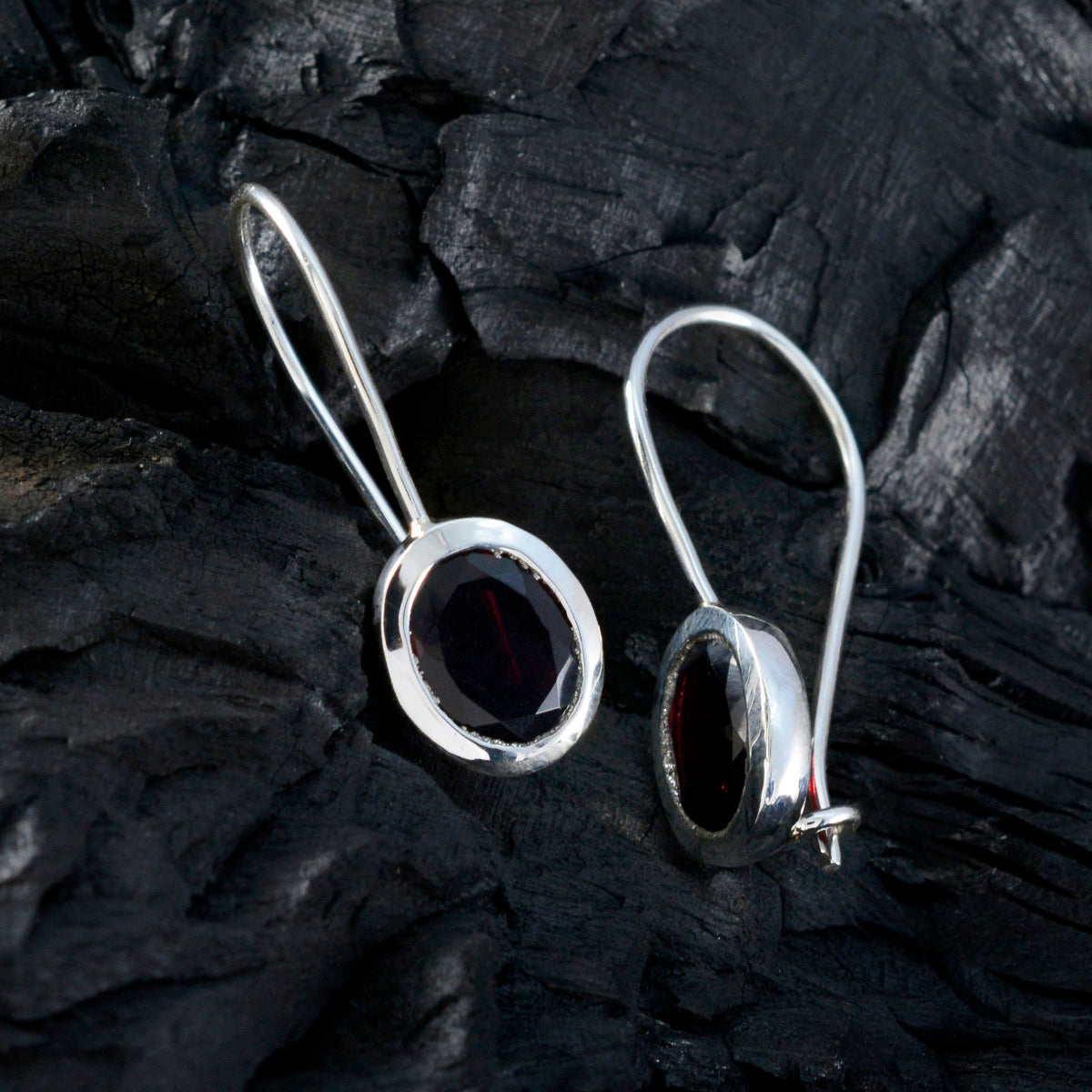 Garnet-Moroccan-Violet-Solitaire-Dangle-Red-925-Silver-Earring
