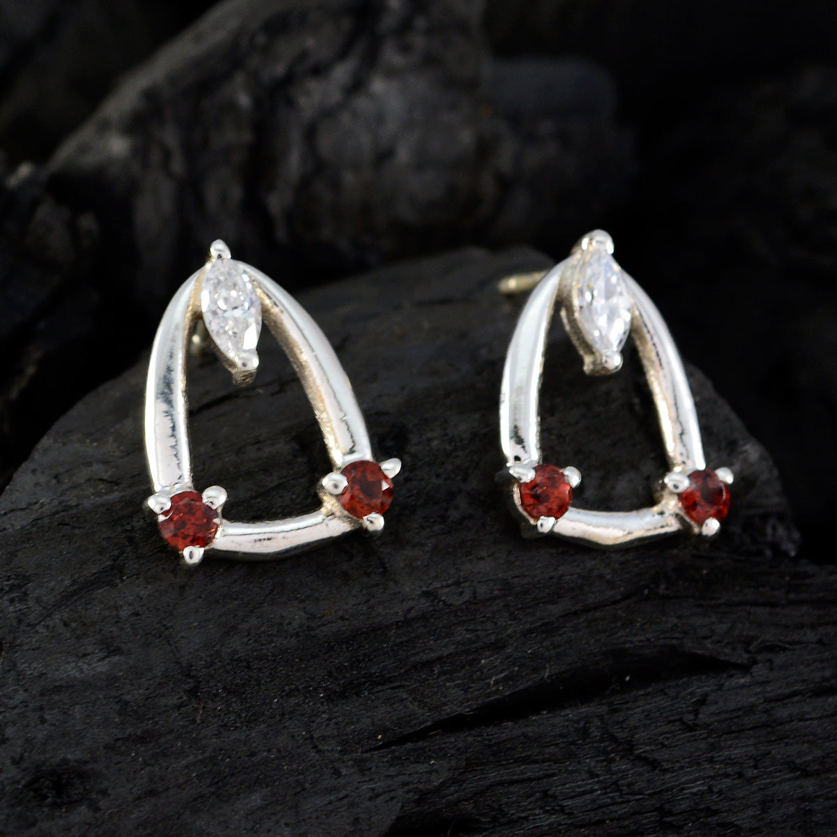 Garnet-Japanese-Milagros-multiple-Stud-Red-925-Silver-Earring
