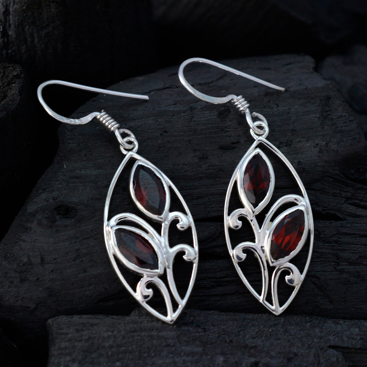Garnet-American-Aurora-Toi-et-Moi-Dangle-Red-Silver-Earring