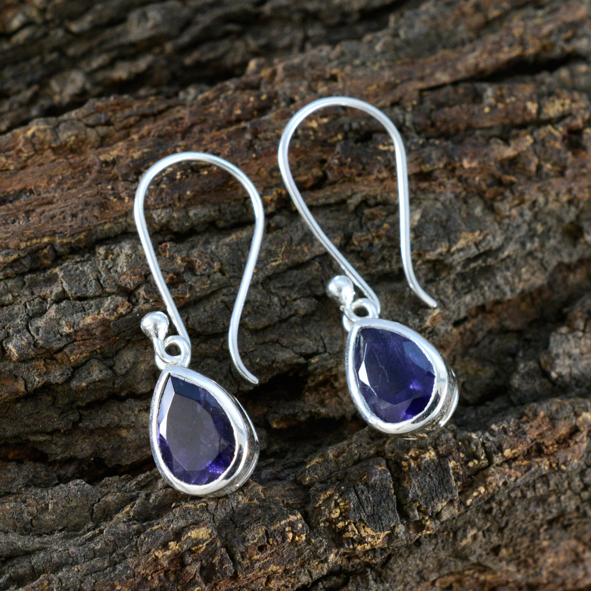 Iolite-Spanish-Emi-Solitaire-Dangle-Blue-Sterling-Silver-Earring