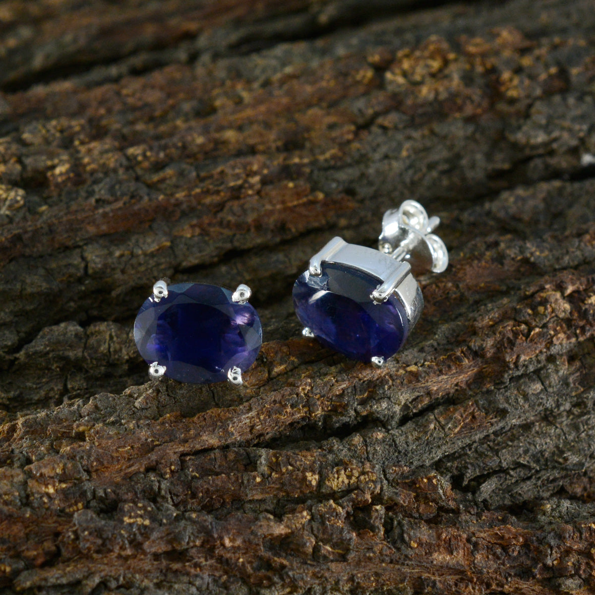 Iolite-Japanese-Nayara-Solitaire-Stud-Blue-92.5-Silver-Earring
