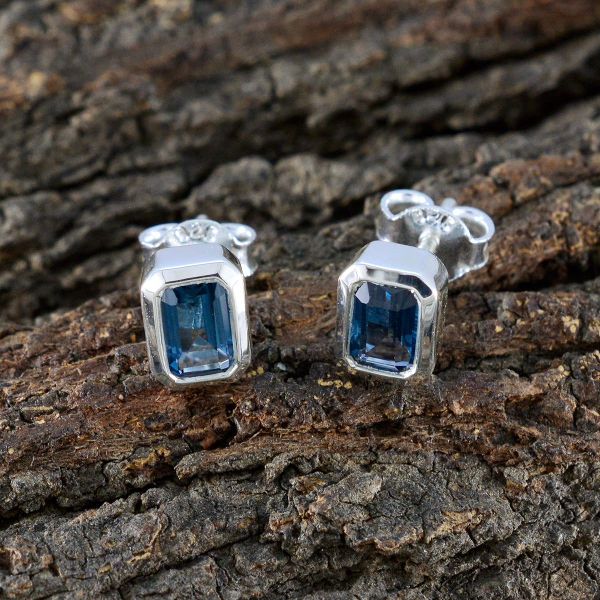 LBT-Turkish-María-Solitaire-Stud-Blue-Sterling-Silver-Earring
