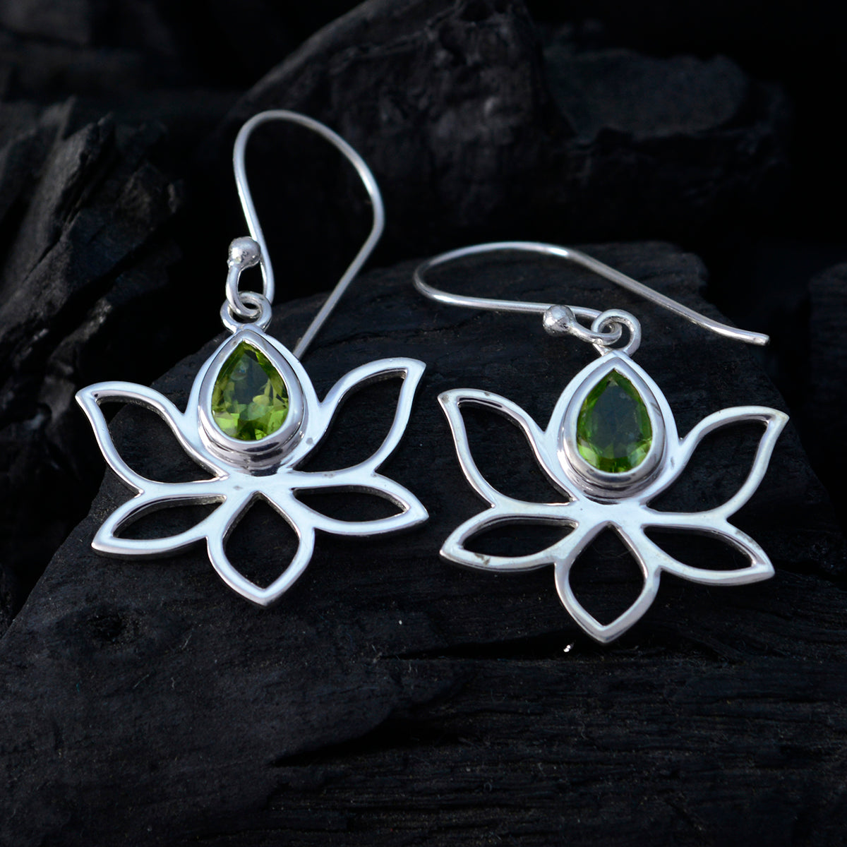 Peridot-Japanese-Bella-Solitaire-Dangle-Green-92.5-Silber-Ohrring