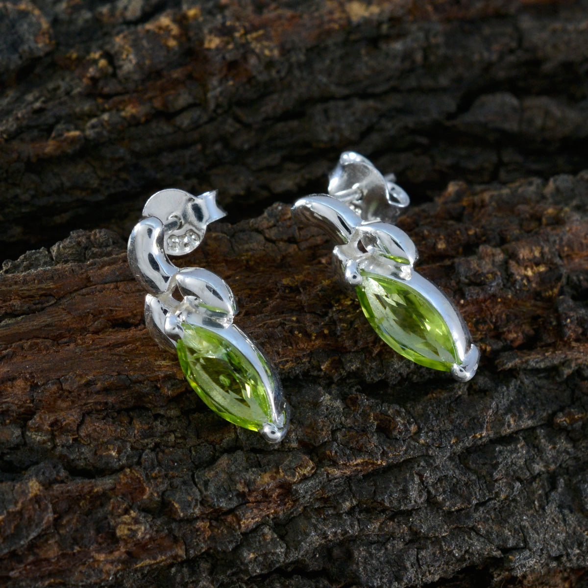 Peridot-French-Sara-Solitaire-Stud-Green-92.5-Silver-Earring