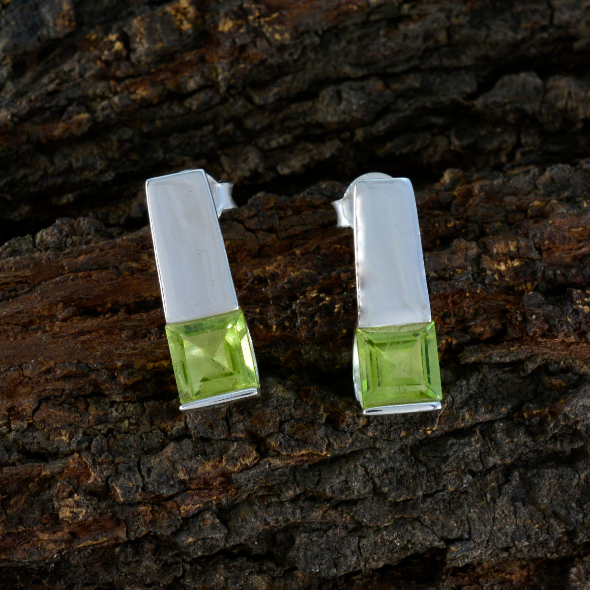 Peridot-African-Lucy-Solitaire-Stud-Green-Sterling-Silver-Earring