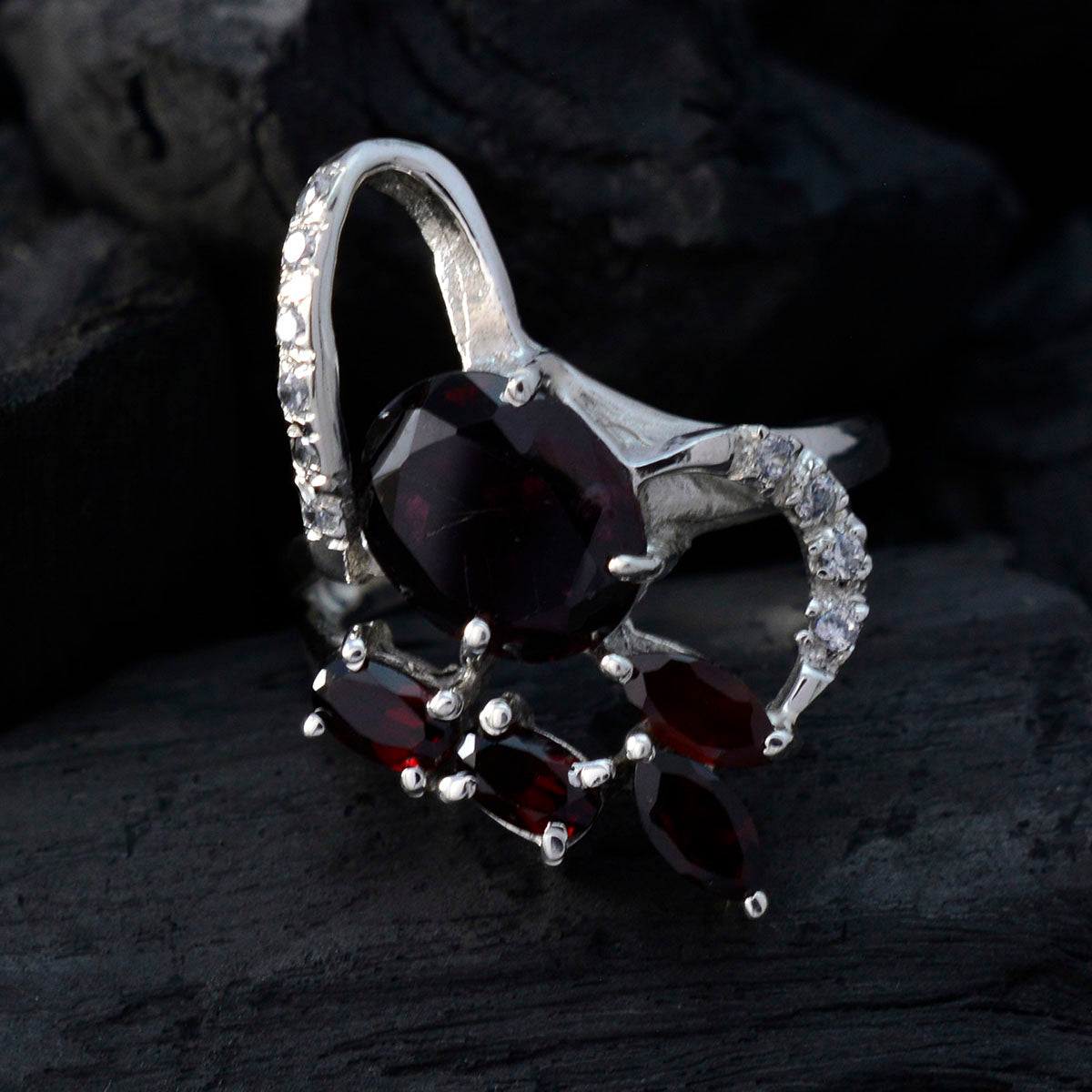 Garnet Penta German Silver Red Gems Tiny Contemporary Ring Jewelry