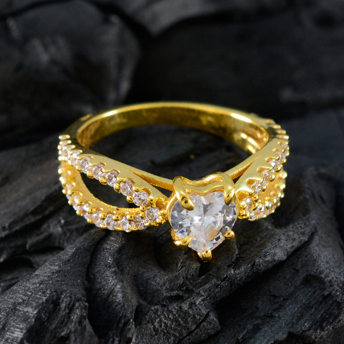 Ослепительное серебряное кольцо riyo с покрытием из желтого золота, белый камень cz в форме сердца, установка зубца, ювелирные изделия ручной работы, кольцо на Хэллоуин