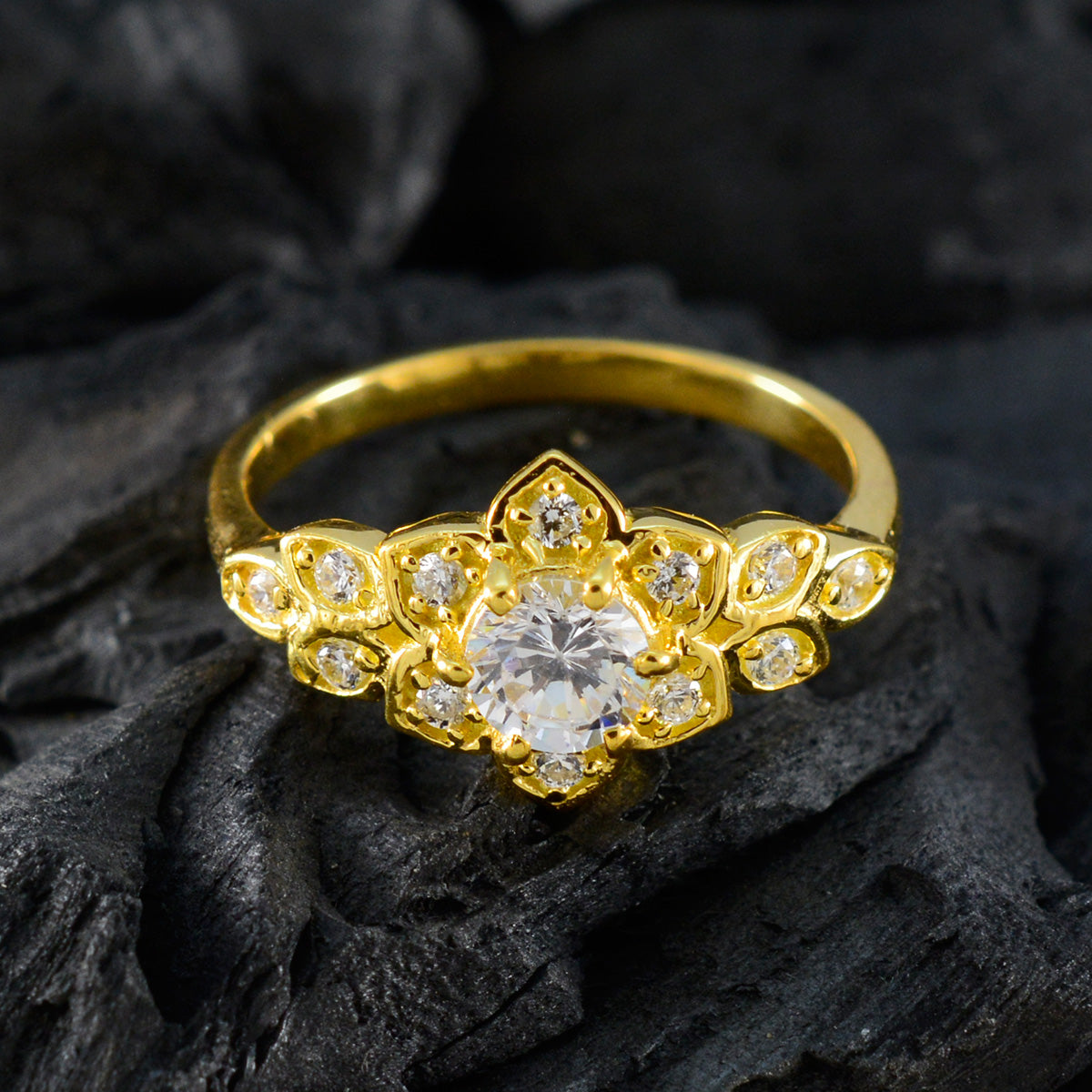 Riyo – bague en argent souhaitable avec placage en or jaune, pierre cz blanche, forme ronde, réglage à griffes, bijoux élégants, bague du nouvel an