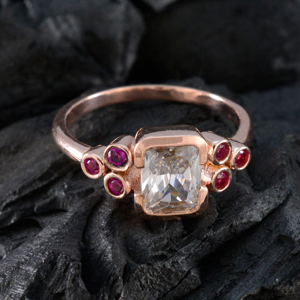 anello in argento quantitativo riyo con placcatura in oro rosa rubino cz pietra forma ottagonale con castone anello da cocktail di gioielli firmati