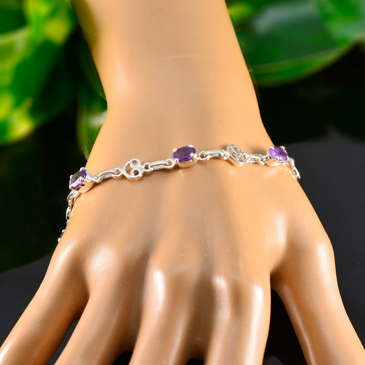 Amethyst Berlin Fashion Week Slim Purple 925 Silver Links Bracelet