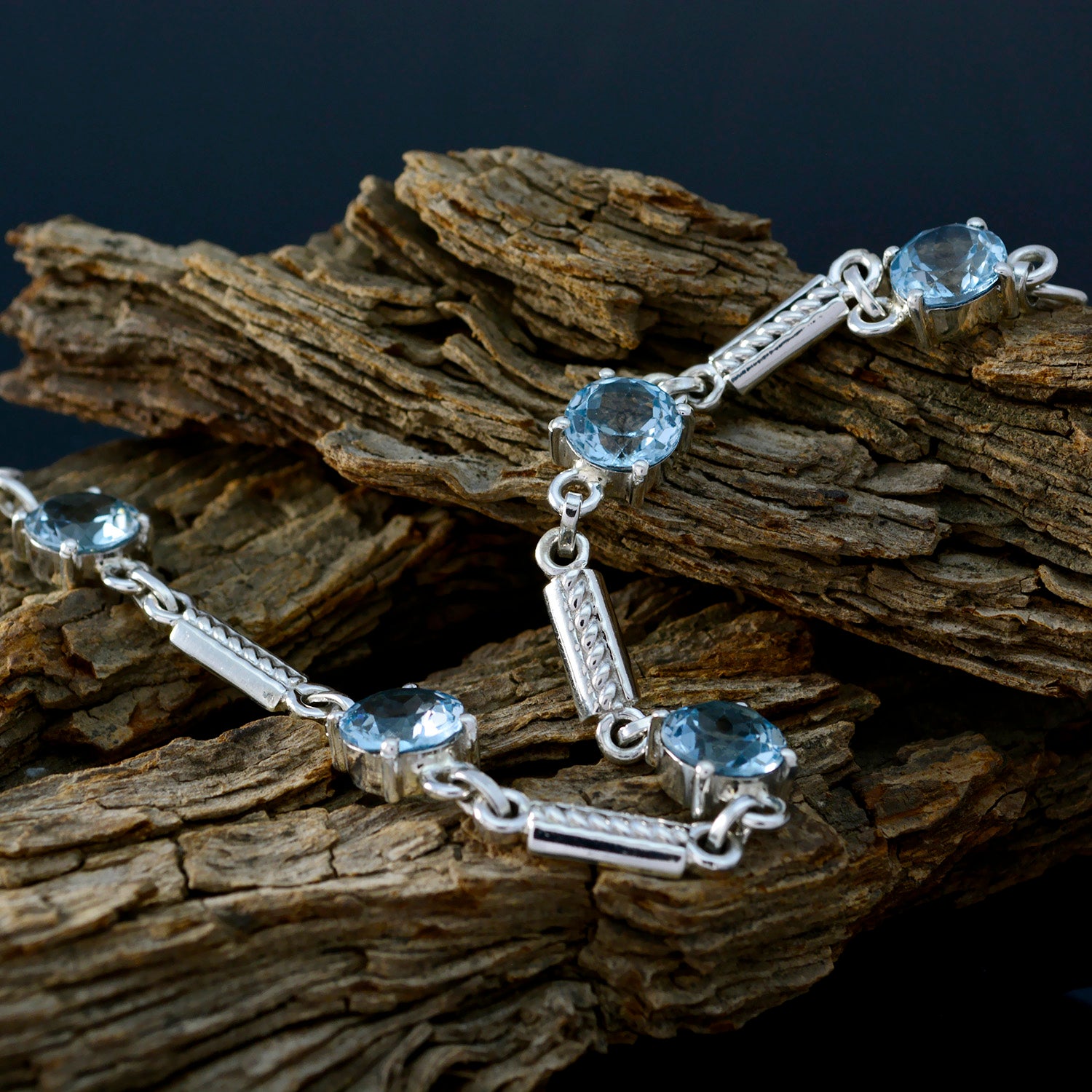 Blue Topaz End of Summertime Minimal Blue Silver Links Bracelet Secondary image