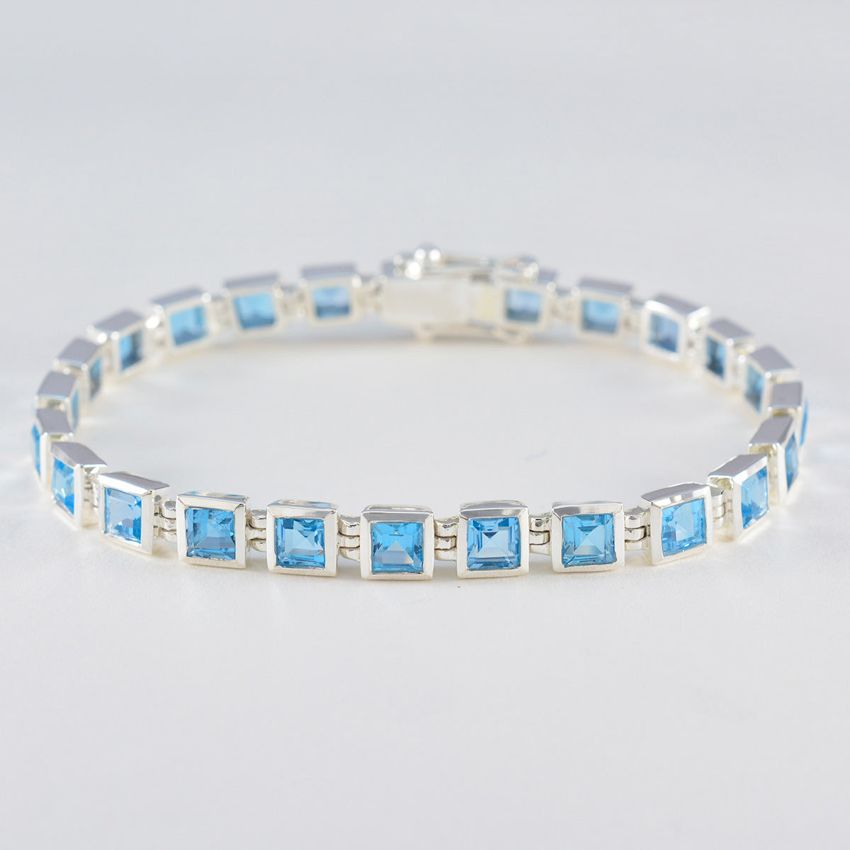 Blauer Topas Fasching Klassisches blaues Tennisarmband aus Sterlingsilber Zweitbild