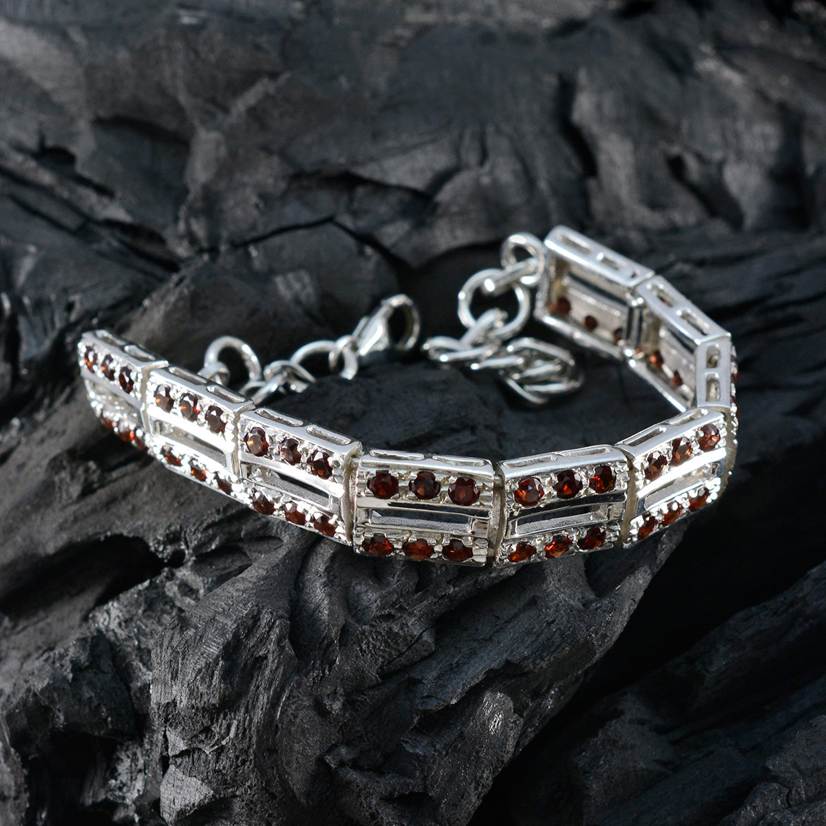 Riyo Wunderschönes 925er-Sterlingsilber-Armband für Damen, Granat-Armband, Krappenfassung, Armband mit Fischhaken-Gliederarmband, Größe L: 15,2–21,6 cm.