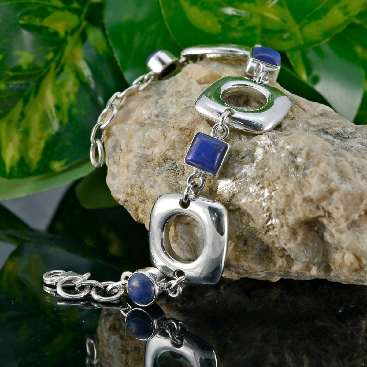 Bracelet minimaliste en argent bleu et lapis-lazuli pour le lundi de Pentecôte Image secondaire du produit