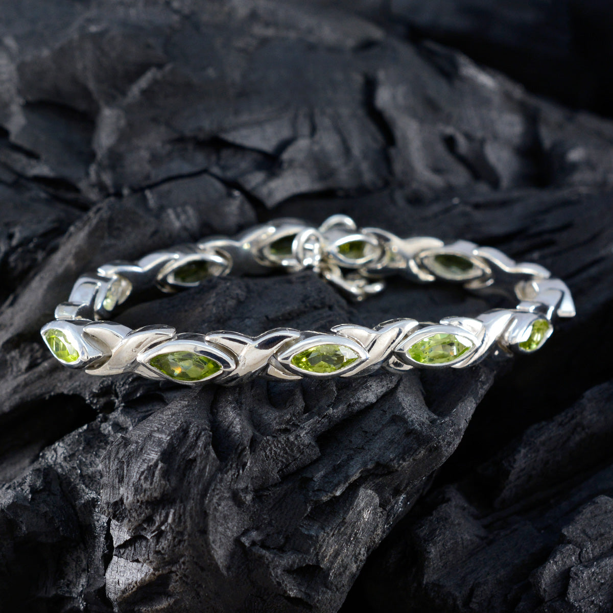 Peridot Semana Blanca Eye-catching Green Silver Tennis Bracelet