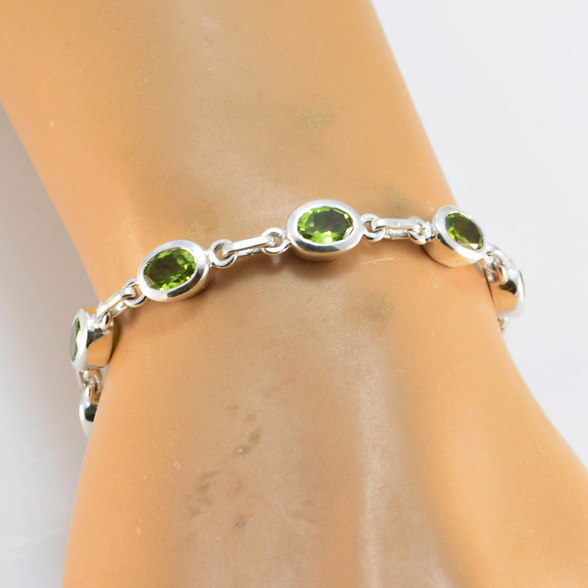 Peridot Shopee 10.10 Slim Green Silver Links Bracelet