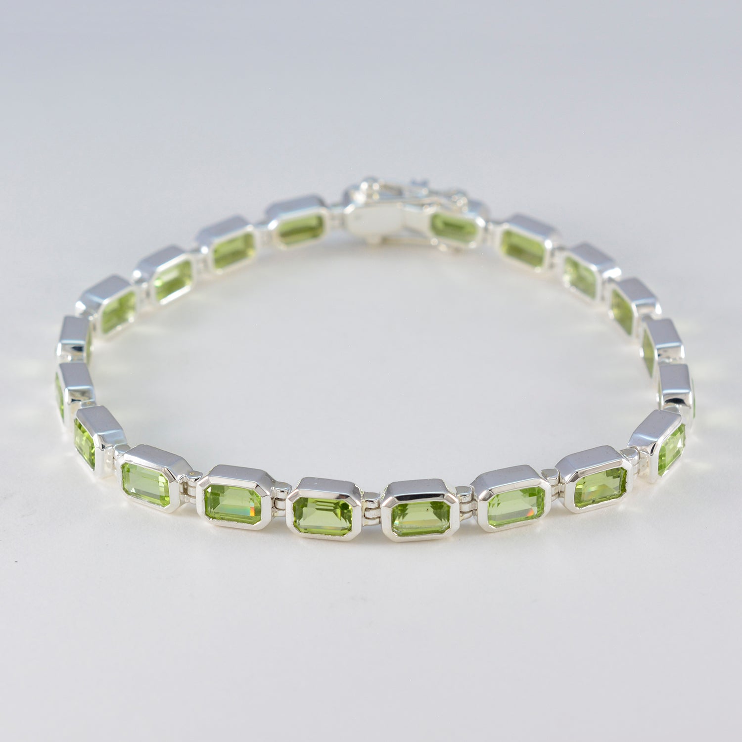 Peridot Silver Week Minimal Grönt Silver Tennisarmband Sekundär produktbild