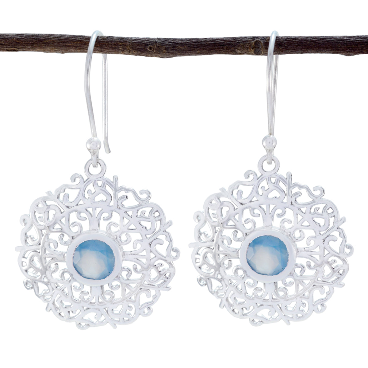 Chalcedony-Japanese-Lucia-Solitaire-Dangle-Blue-Sterling-Silver-Earring Hoofdafbeelding