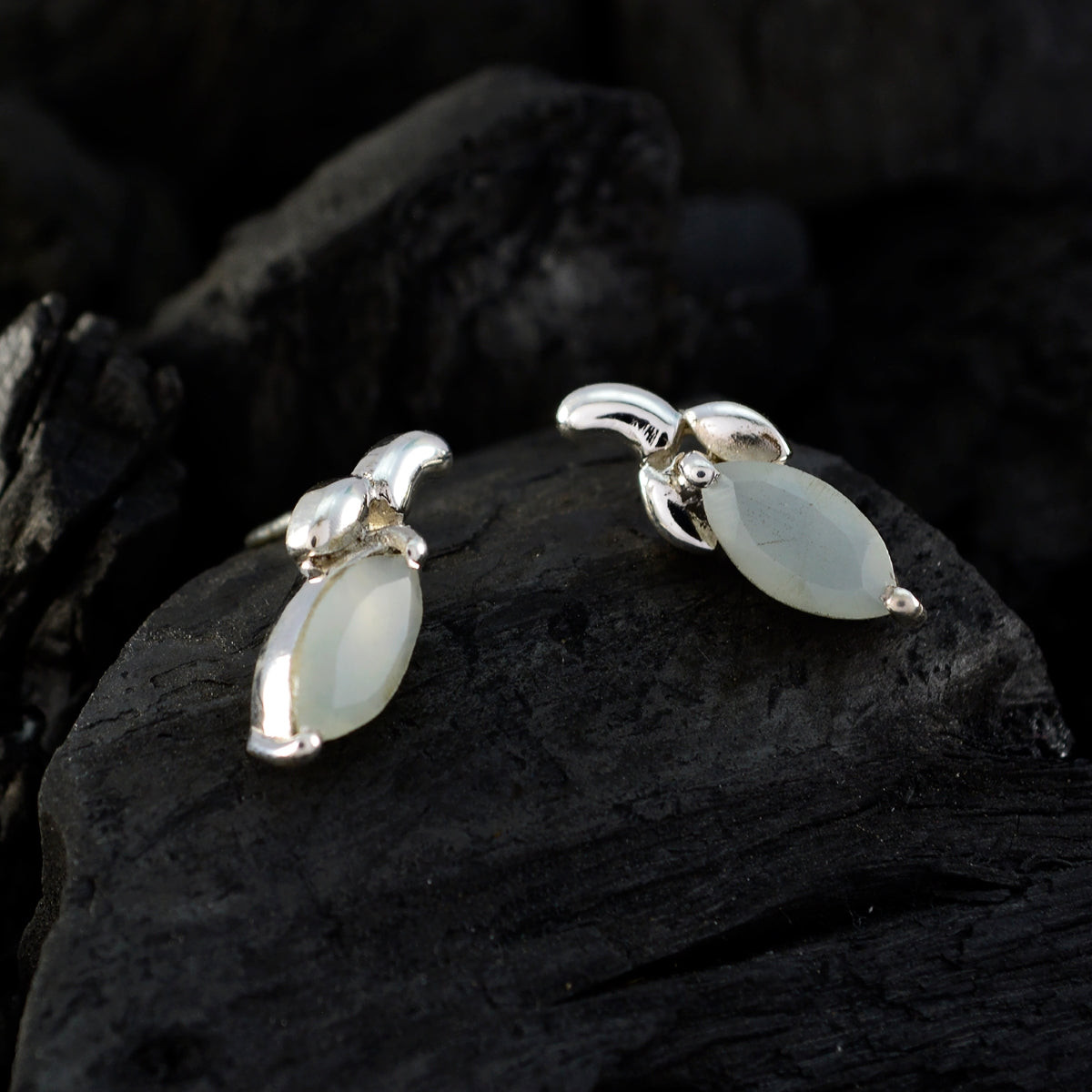 Aqua-Chalcedony-Turkish-Yasmin-Solitaire-Stud-Green-925-Sterling-Silver-Earring