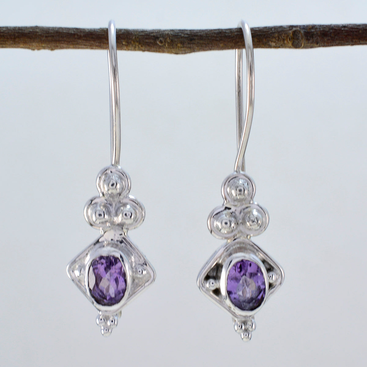 Boucles d'oreilles pendantes multiples Eva en argent sterling violet et améthyste Image secondaire du produit