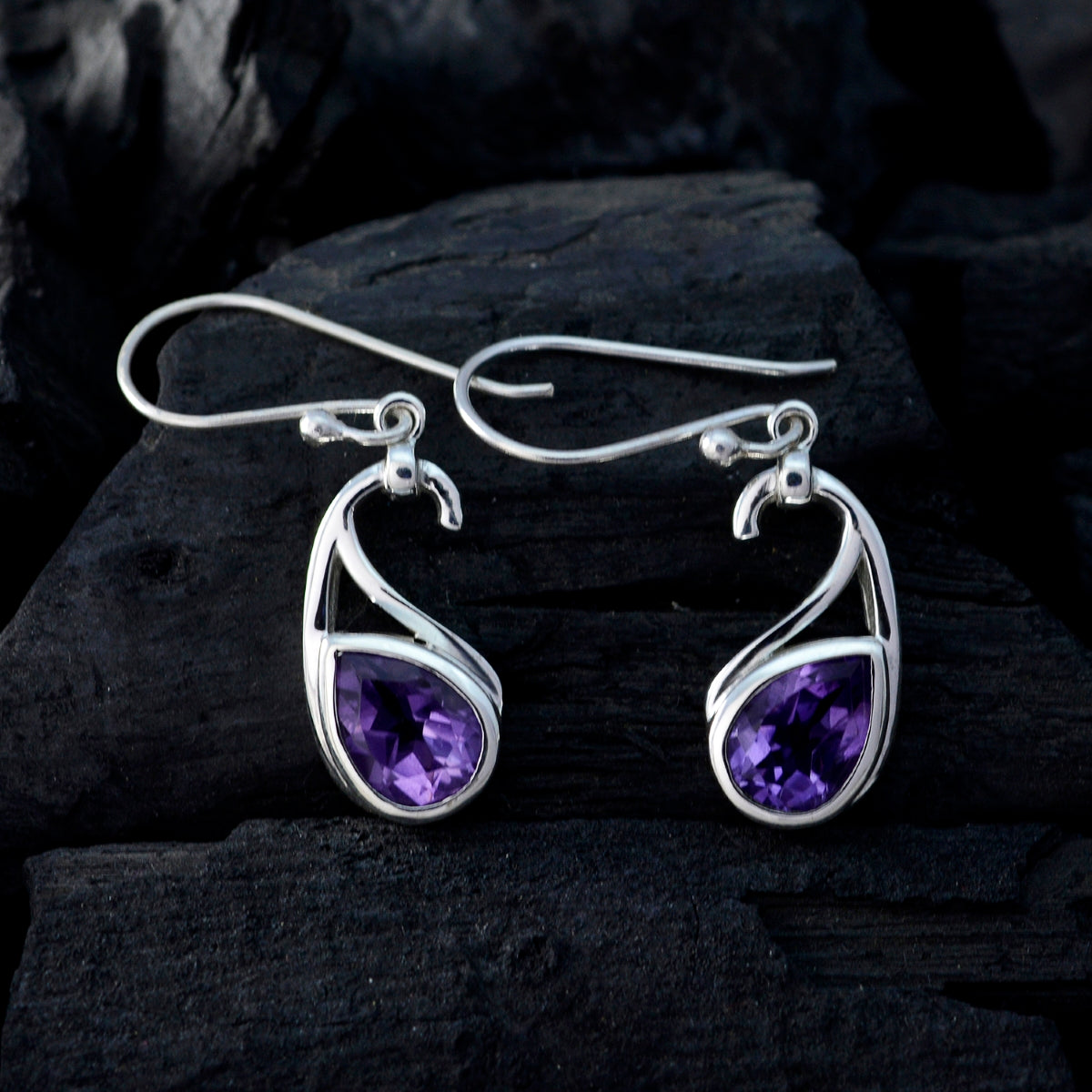 Amethyst-Spanish-Stella-Solitaire-Dangle-Purple-92.5-Silver-Earring