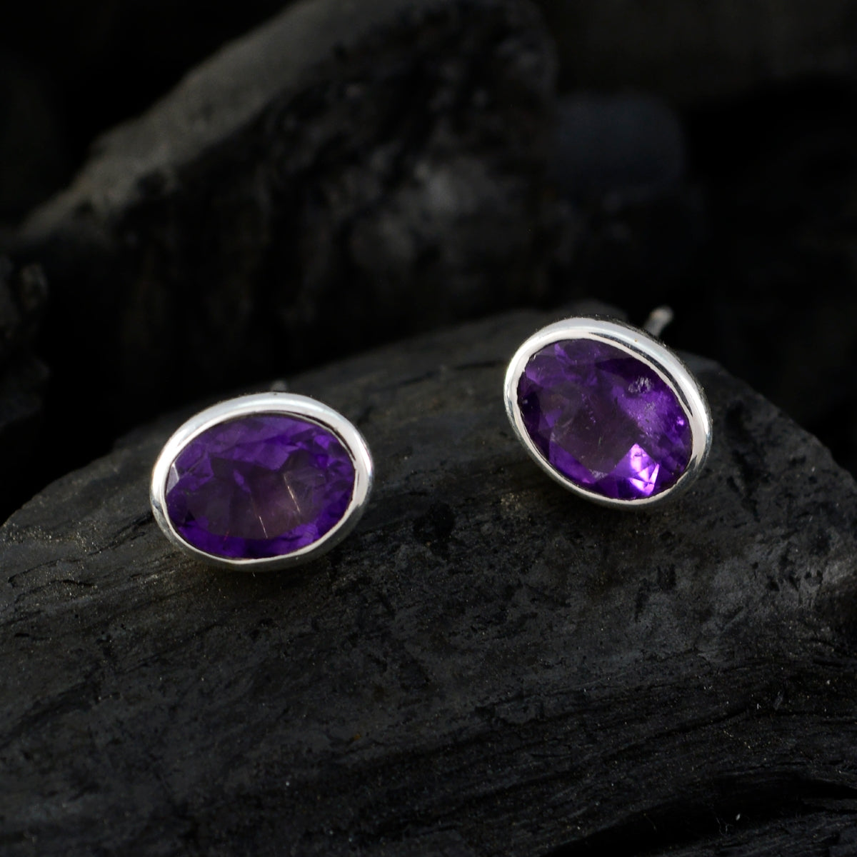 Amethyst-Australian-Ha-eun-Solitaire-Stud-Purple-Sterling-Silver-Earring