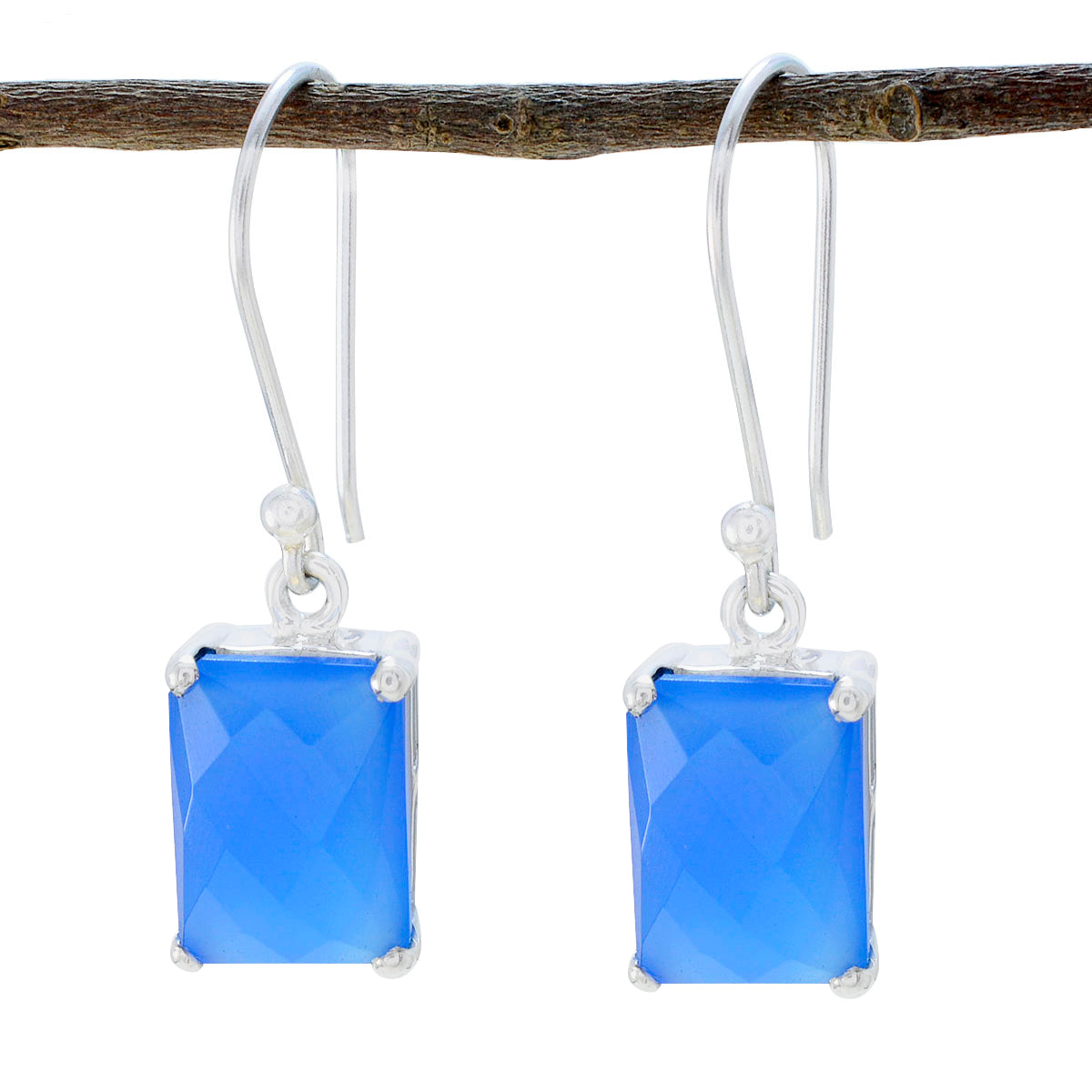 Blue-Chalcedony-Australian-Ivana-Solitaire-Dangle-Blue-Silver-Earring Image principale du produit