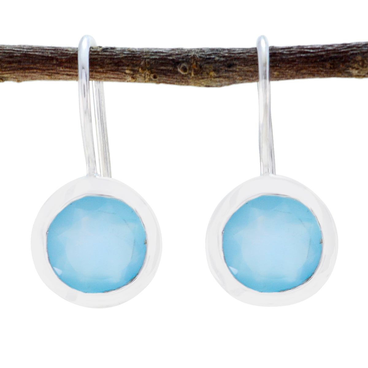 Chalcedony-Egyptian-Aria-Solitaire-Dangle-Blue-Sterling-Silver-Earring Imagen principal del producto