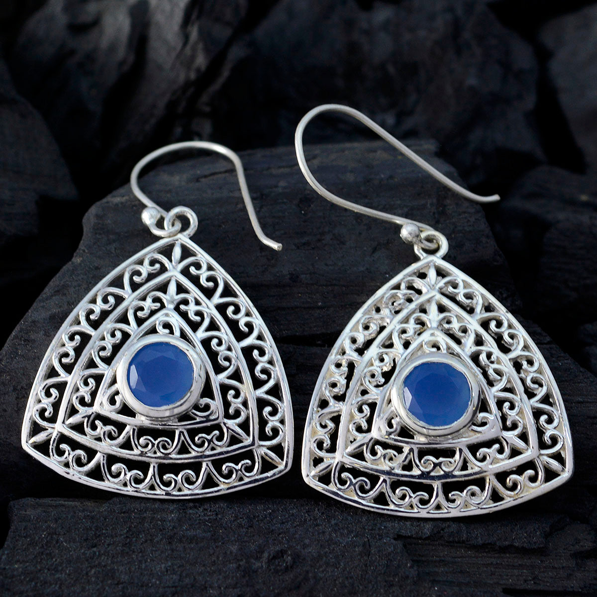 Blue-Chalcedony-Moroccan-Lucia-Solitaire-Dangle-Blue-Silver-Earring