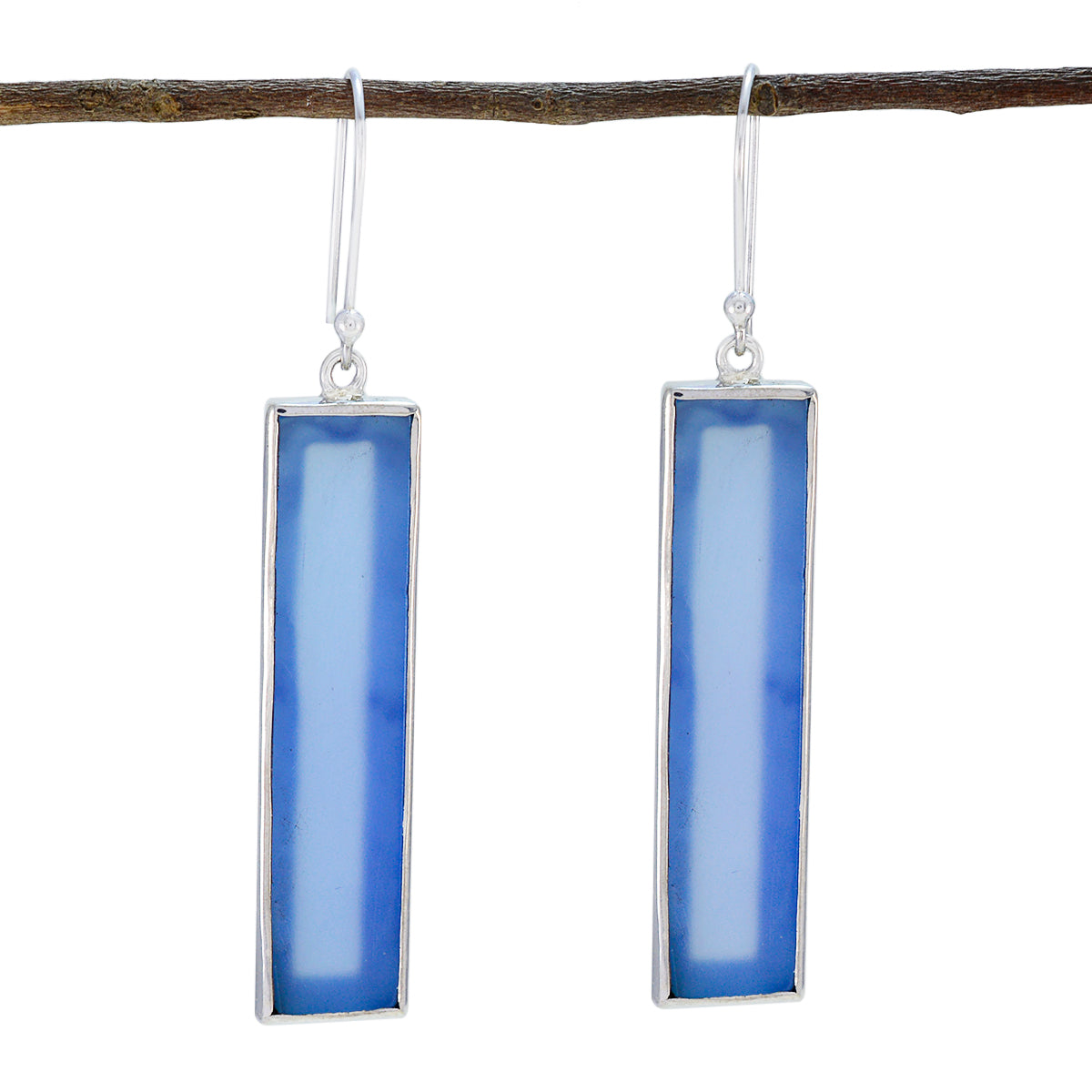 Blue-Chalcedony-Middle-Eastern-Nayara-Solitaire-Dangle-Blue-925-Silver-Earring Immagine principale del prodotto