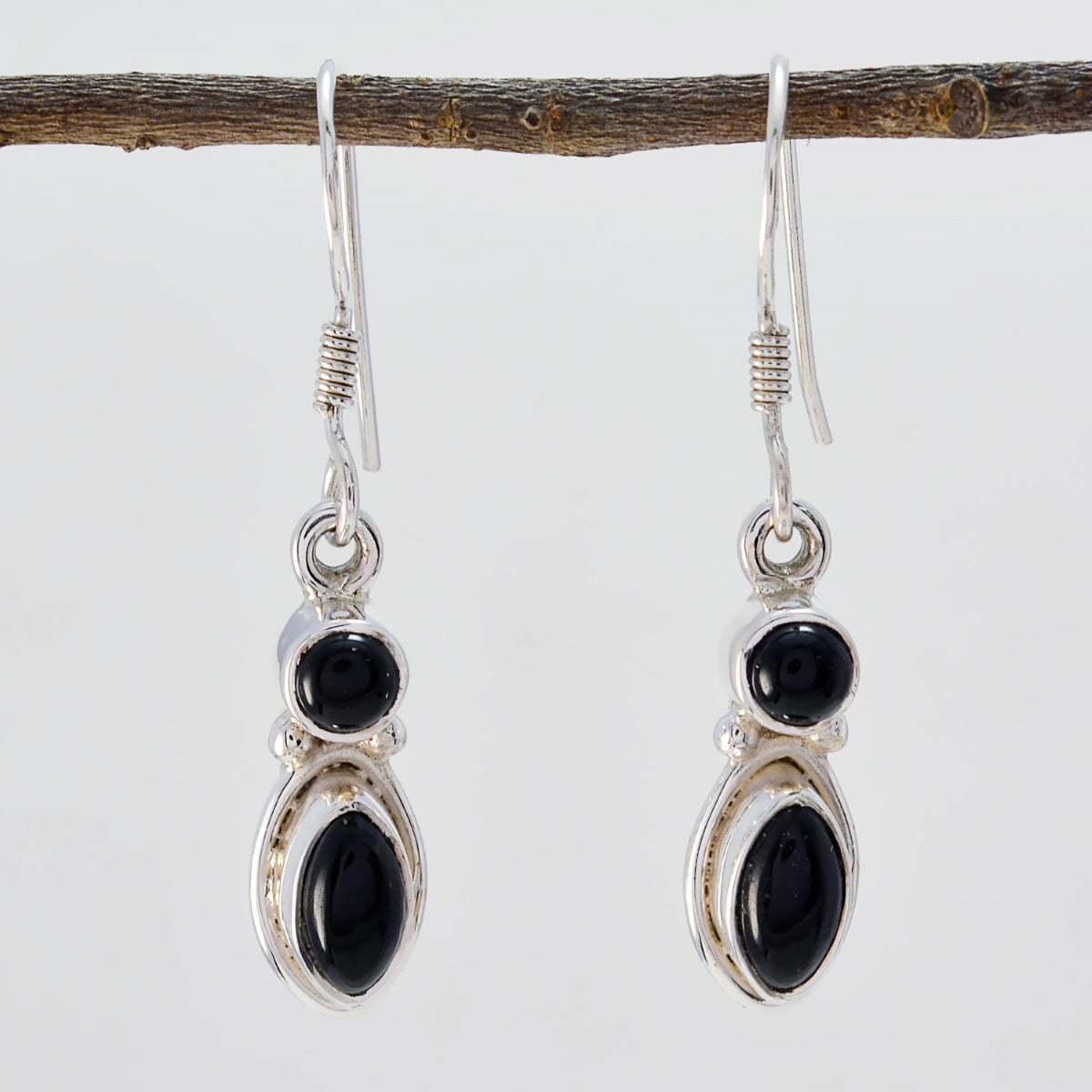 Svart Onyx Australian Alice flersidiga örhängen i svart 925 silver Sekundär produktbild