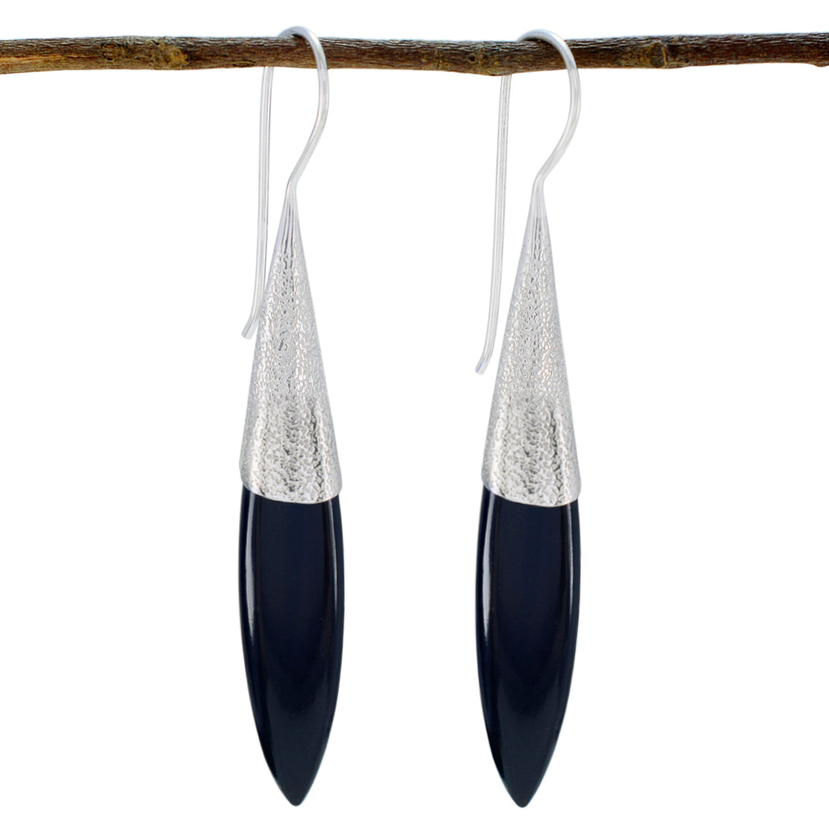 Black-Onyx-Australian-Hana-Solitaire-Dangle-Black-92.5-Silver-Earring Image principale du produit