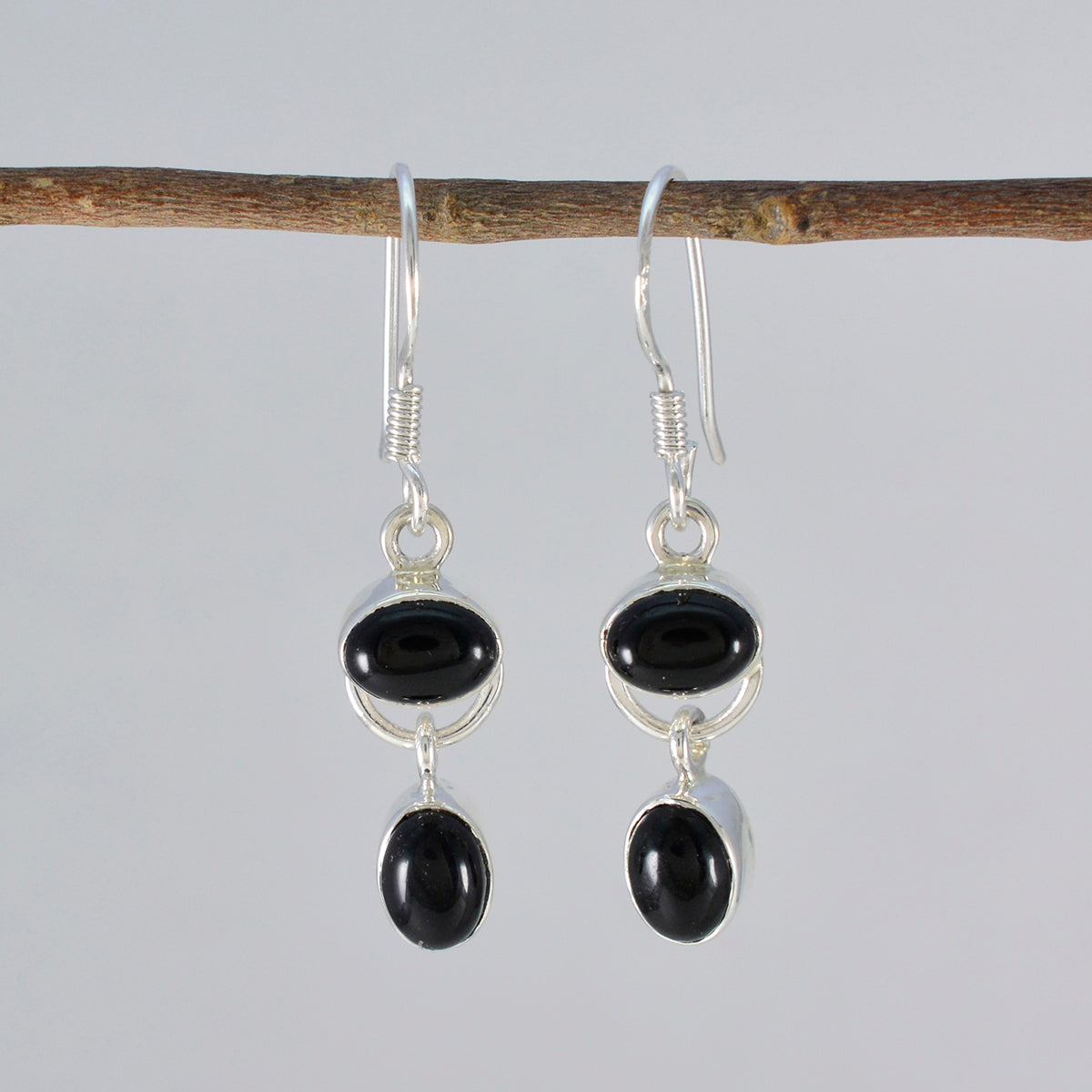 Orecchini pendenti multipli in argento nero con onice nero giapponese Micaela Immagine secondaria del prodotto