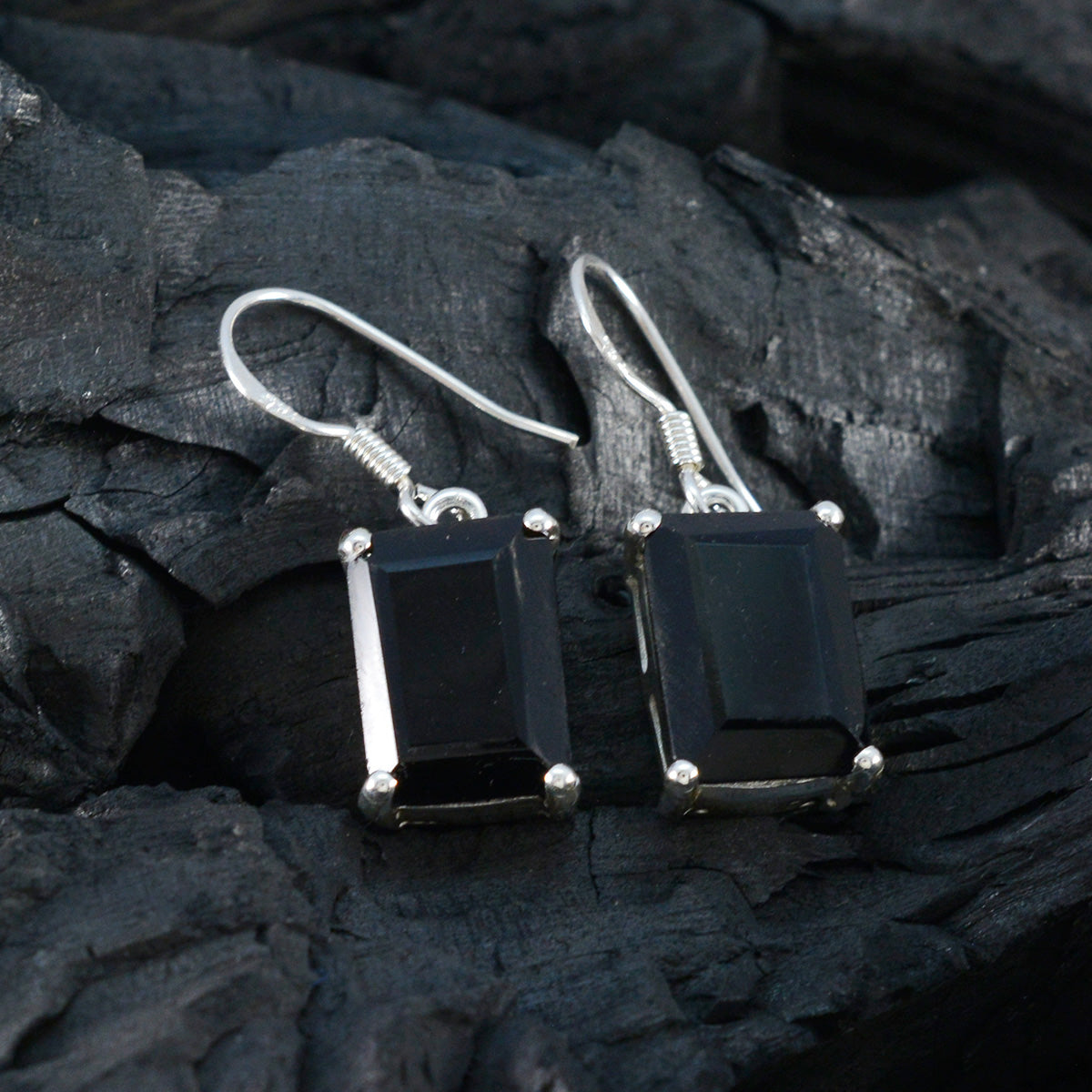 Black-Onyx-Japanese-Mathilde-Solitaire-Dangle-Black-925-Silver-Earring