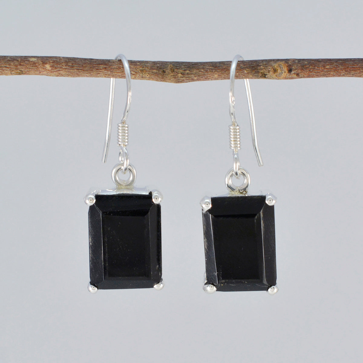 Black-Onyx-Japanese-Mathilde-Solitaire-Dangle-Black-925-Silver-Earring