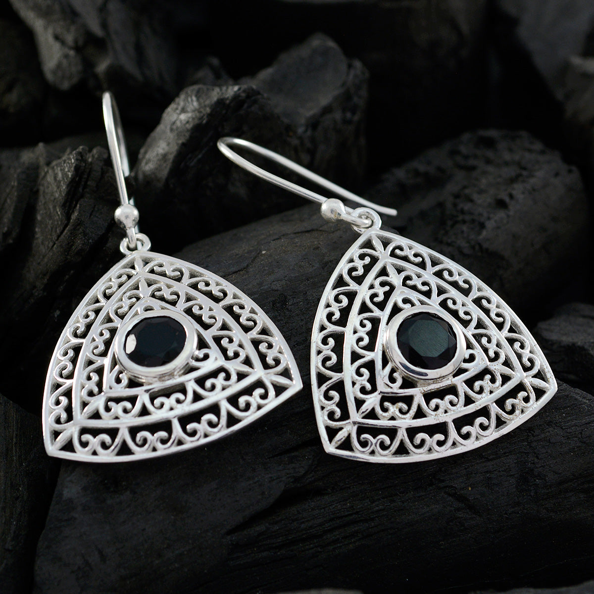 Black-Onyx-African-Penelope-Solitaire-Dangle-Black-Sterling-Silver-Earring