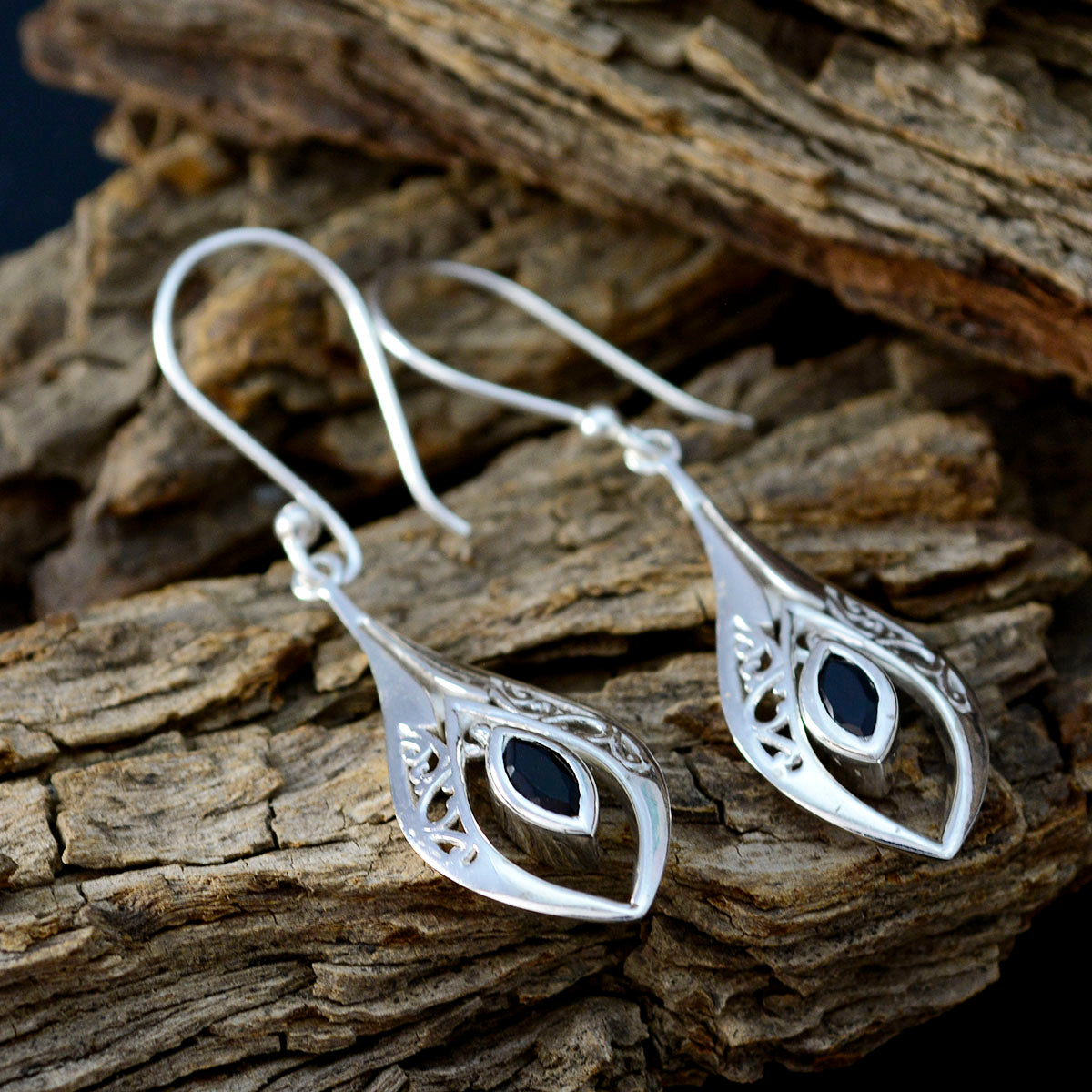 Black-Onyx-Moroccan-Sarah-Solitaire-Dangle-Black-92.5-Silver-Earring