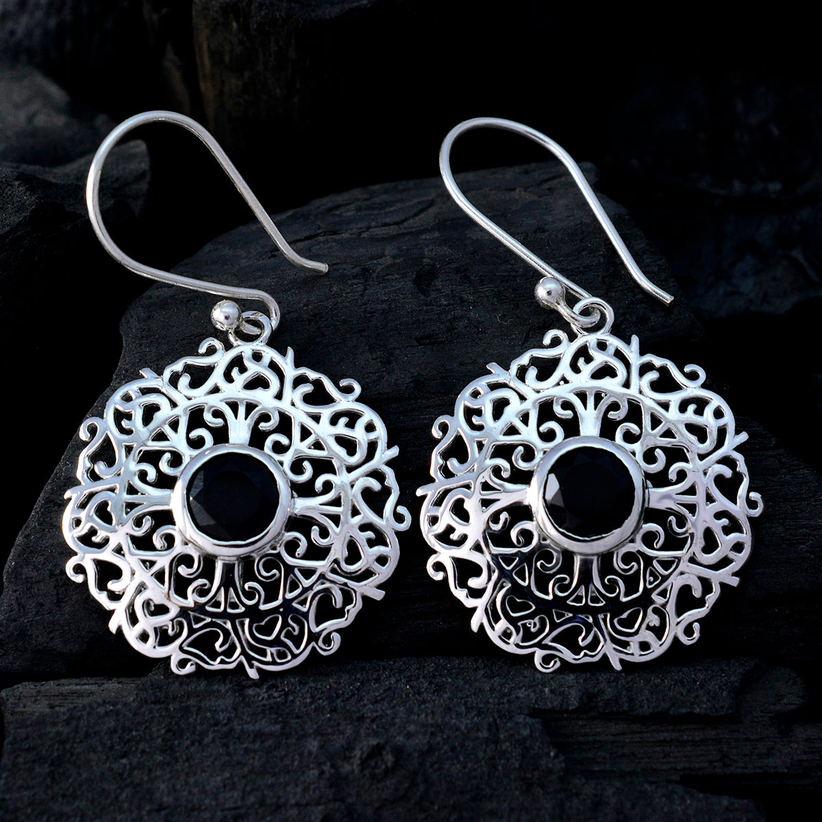 Svart Onyx Mellanöstern Marie Solitaire Dingelörhänge i 925 Sterlingsilver Sekundär produktbild