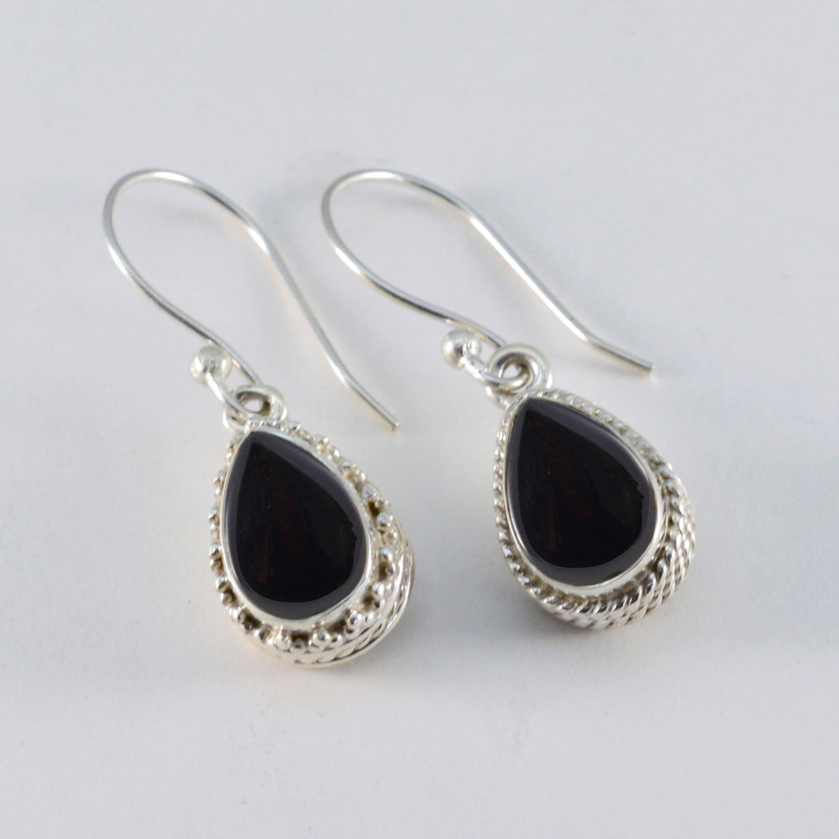Boucles d'oreilles pendantes en argent 925 noir avec solitaire Ha-eun italien en onyx noir Image secondaire du produit