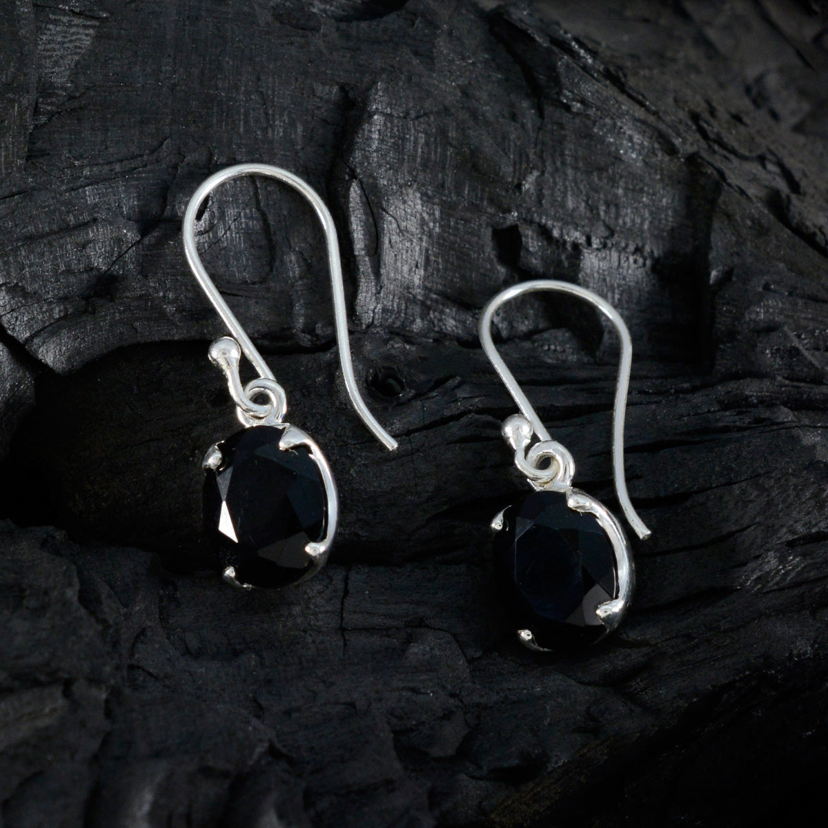 Schwarzer Onyx Mexikanischer Tereza Solitär Ohrring aus schwarzem Sterlingsilber Zweitbild