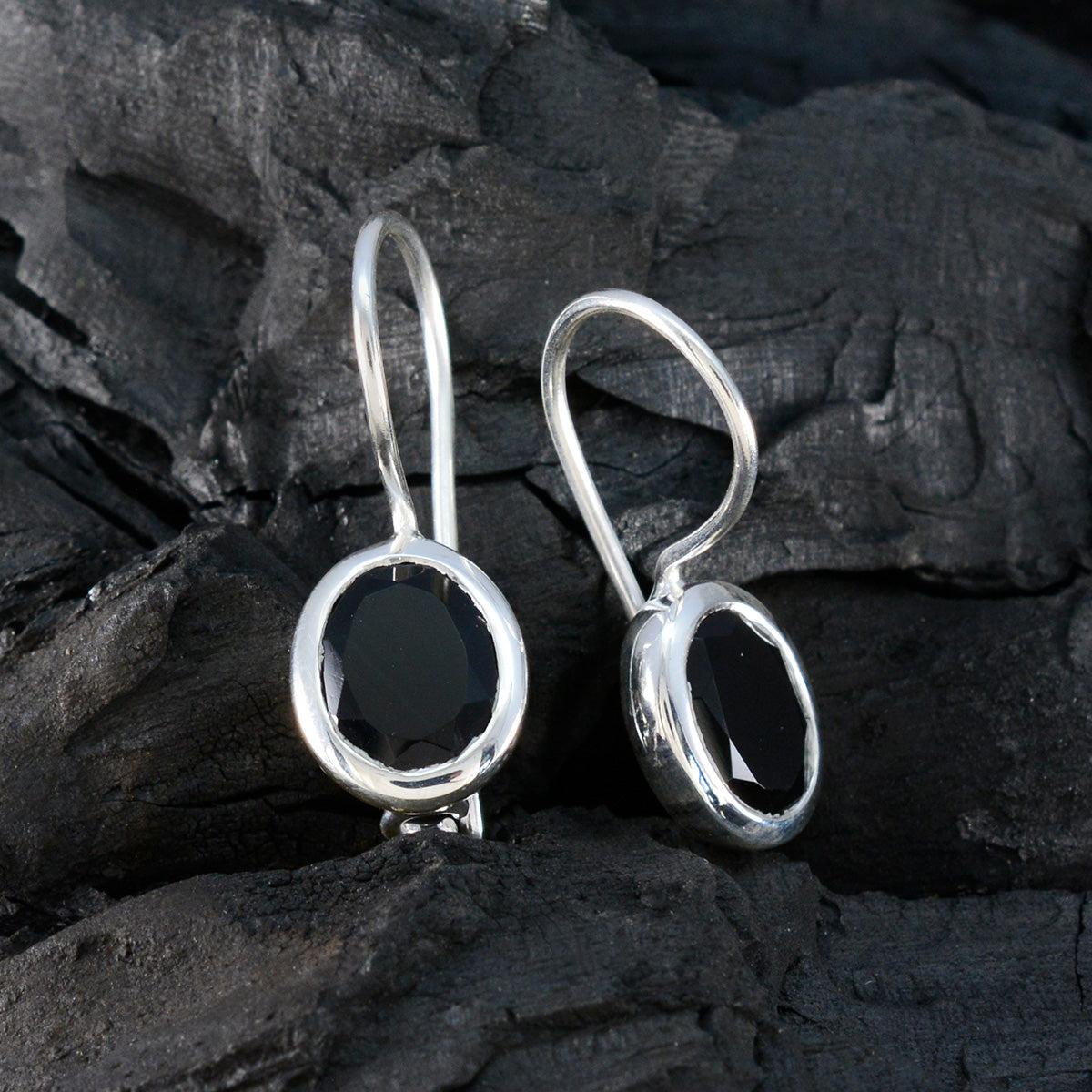 Black-Onyx-Middle-Eastern-Mei-Solitaire-Dangle-Black-Silver-Earring