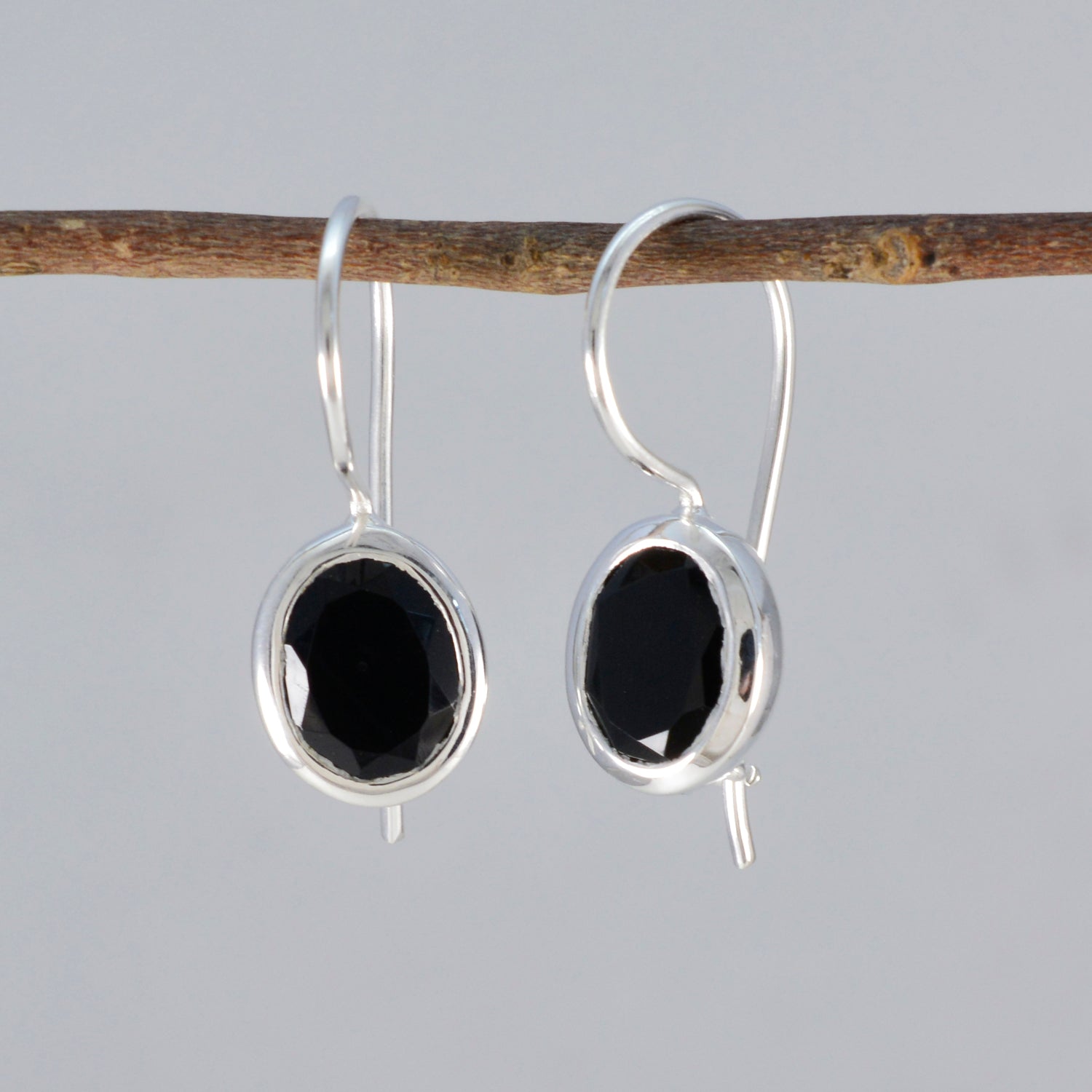 Schwarzer Onyx, orientalischer Mei-Solitär-Ohrring, schwarzer Silber-Ohrring Zweitbild