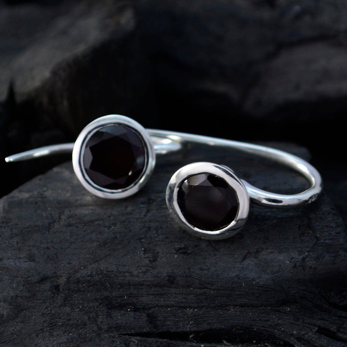 Black Onyx French Yasmine Solitaire Dangle Black Silver Earring Второстепенное изображение товара