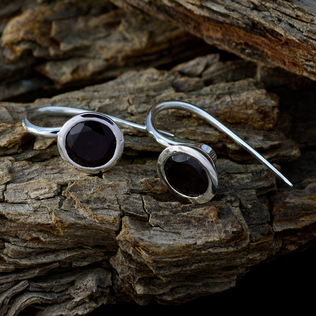 Black-Onyx-French-Yasmine-Solitaire-Dangle-Black-Silver-Earring