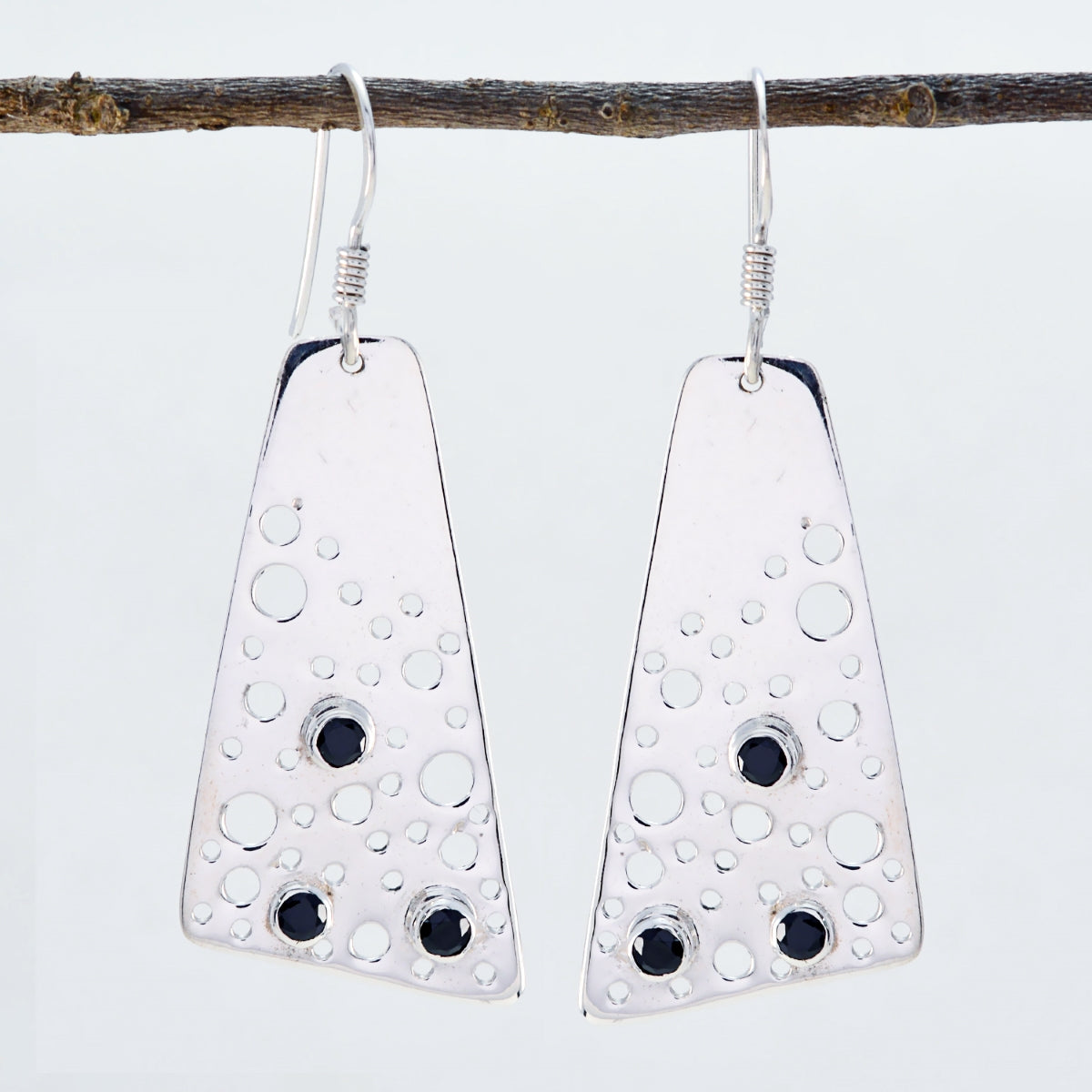Boucles d'oreilles pendantes en argent sterling noir avec onyx noir et mia turque Image secondaire du produit
