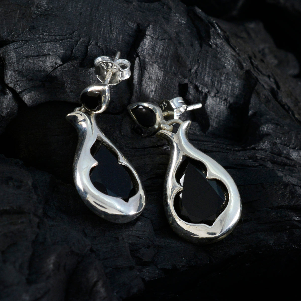 Black Onyx Egyptian Ellie Toi et Moi Stud Black 925 Sterling Silver Earring Secondary image