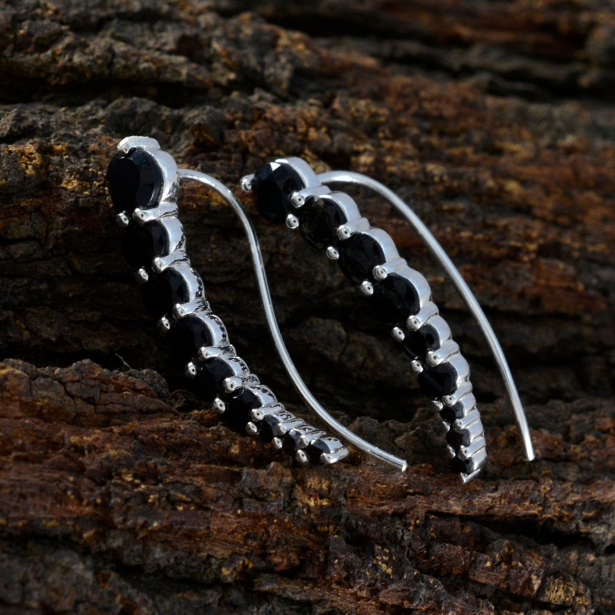 Black-Onyx-African-Yuki-multiple-EarCuff-Black-Silver-Earring