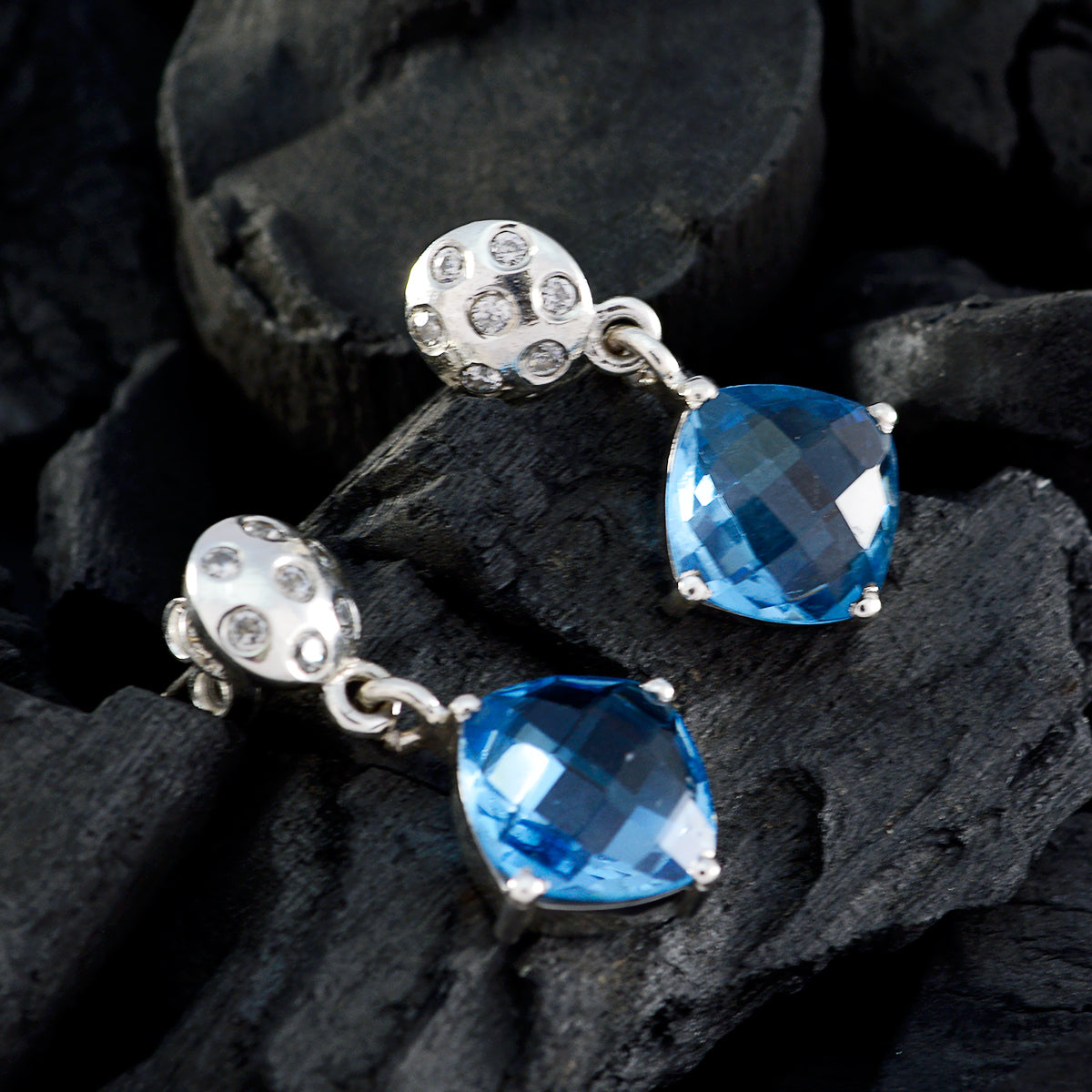 Boucles d'oreilles à tige multiples en argent 925 bleu avec topaze bleue égyptienne Naomi Image secondaire du produit