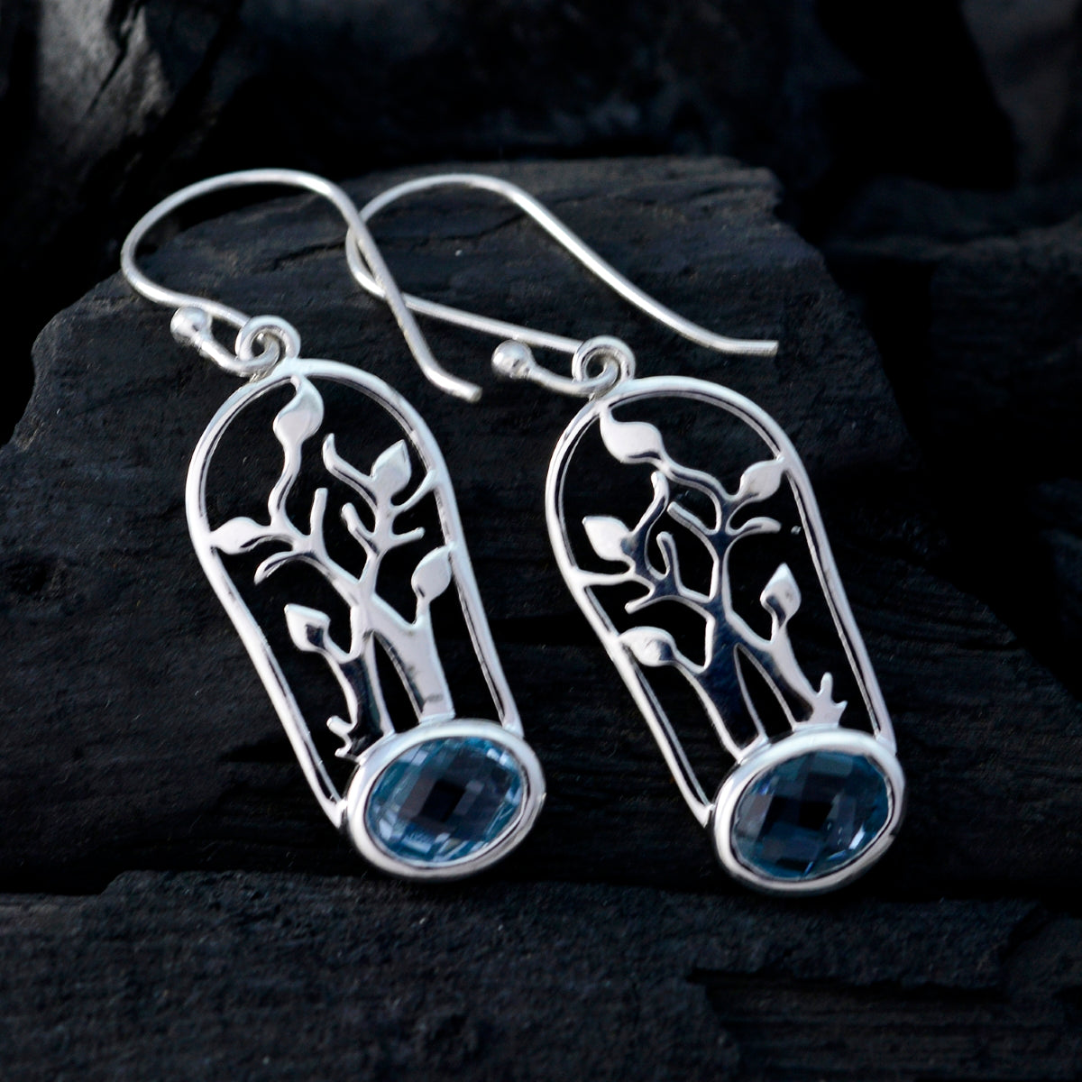 Blue-topaz-American-Penelope-Solitaire-Dangle-Blue-Silver-Earring